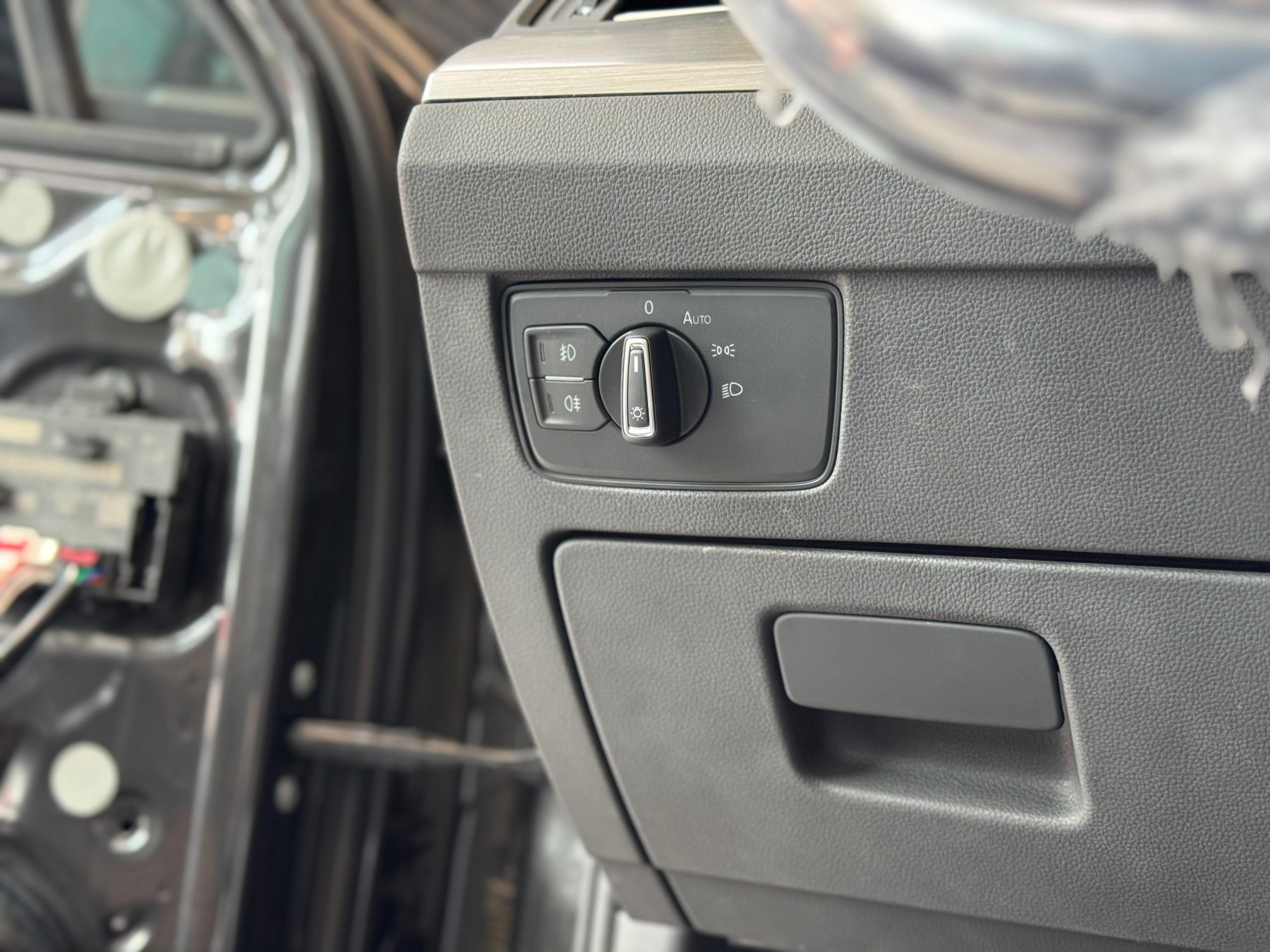 VW Passat B8-B8.5 Orjinal Far Yağmur Sesnörü & Far Tuşu