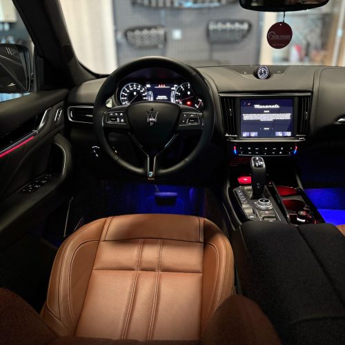 Maserati Levante Araçlara Özel Ortam Aydınlatma Sistemi