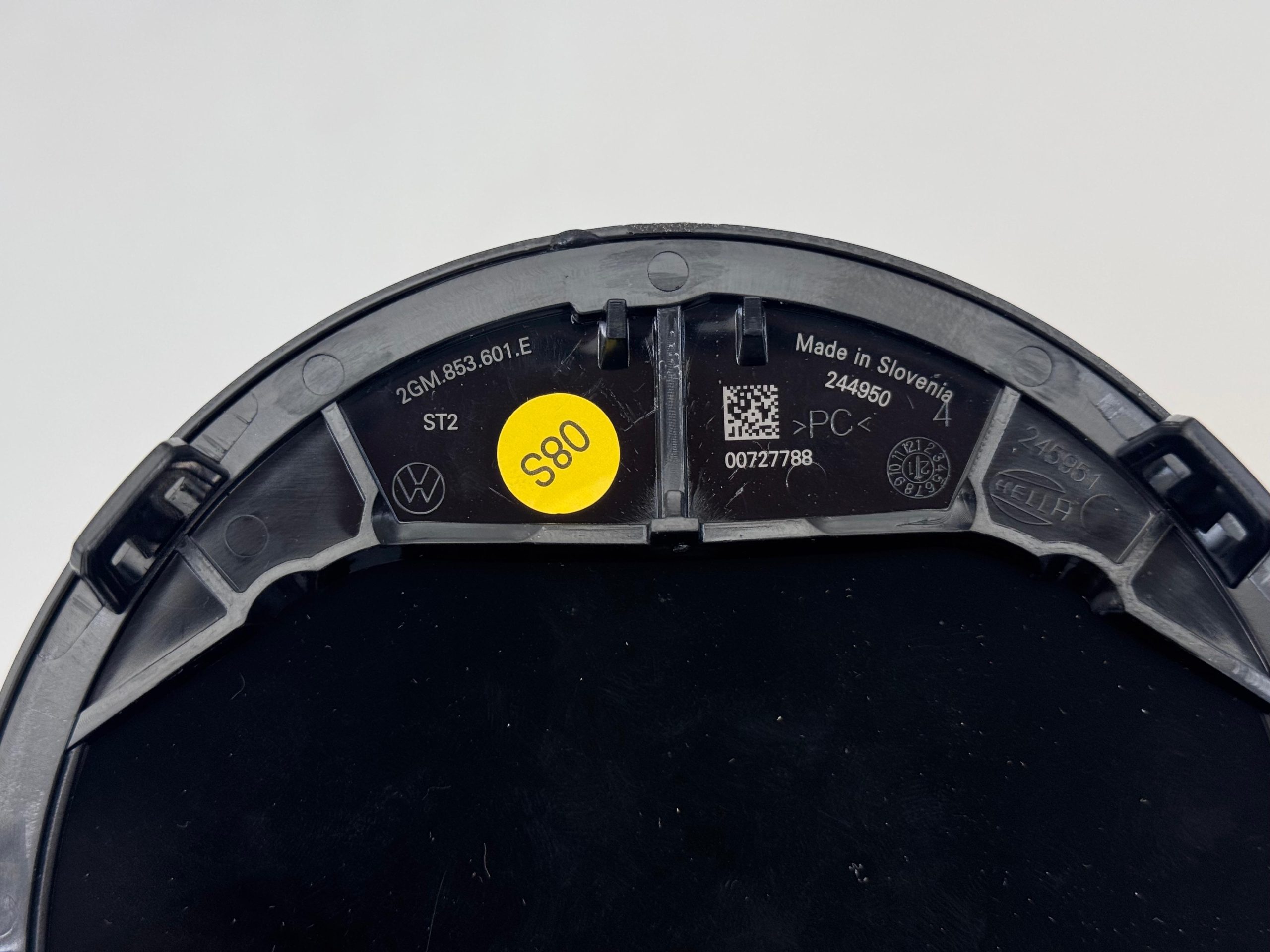 VW Orjinal Ön Logo-Yeni Tip-ACC Radar Uyumlu-2GM853601 - Görsel 2